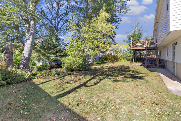 Property Photo:  22 Mountain Top Lane  CT 06513