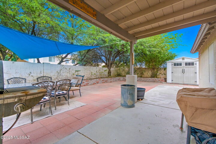 Property Photo: 7094 W Amarante Drive AZ 85743