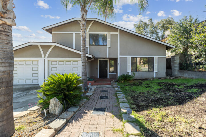 Property Photo: 91 Heatherwood Court CA 93257