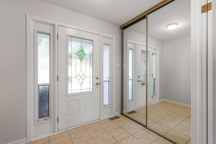 Property Photo: 1657 Bottriell Way ON K4A 1W1