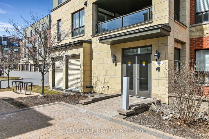 Photo de la propriété: 301 Bayrose Drive 302 ON K2J 5W3