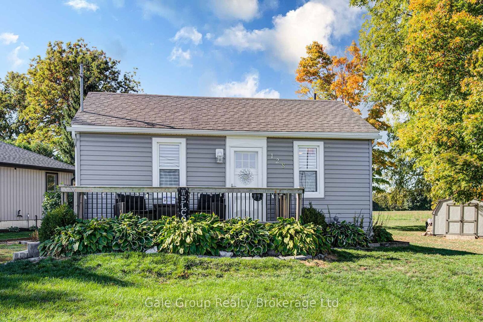 Property Photo:  128 Dover Street  ON N4S 3M1 