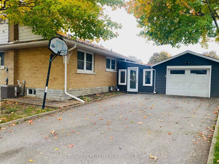 107 Ellis Crescent S  Waterloo ON N2J 2C1 photo