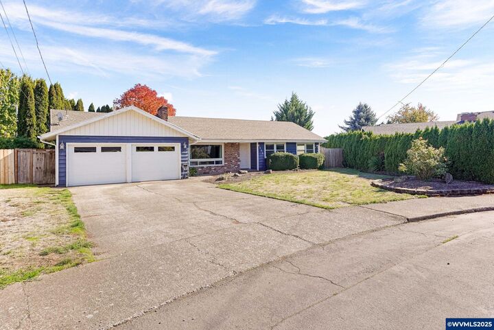 Property Photo:  4554 19th Pl NE  OR 97303 