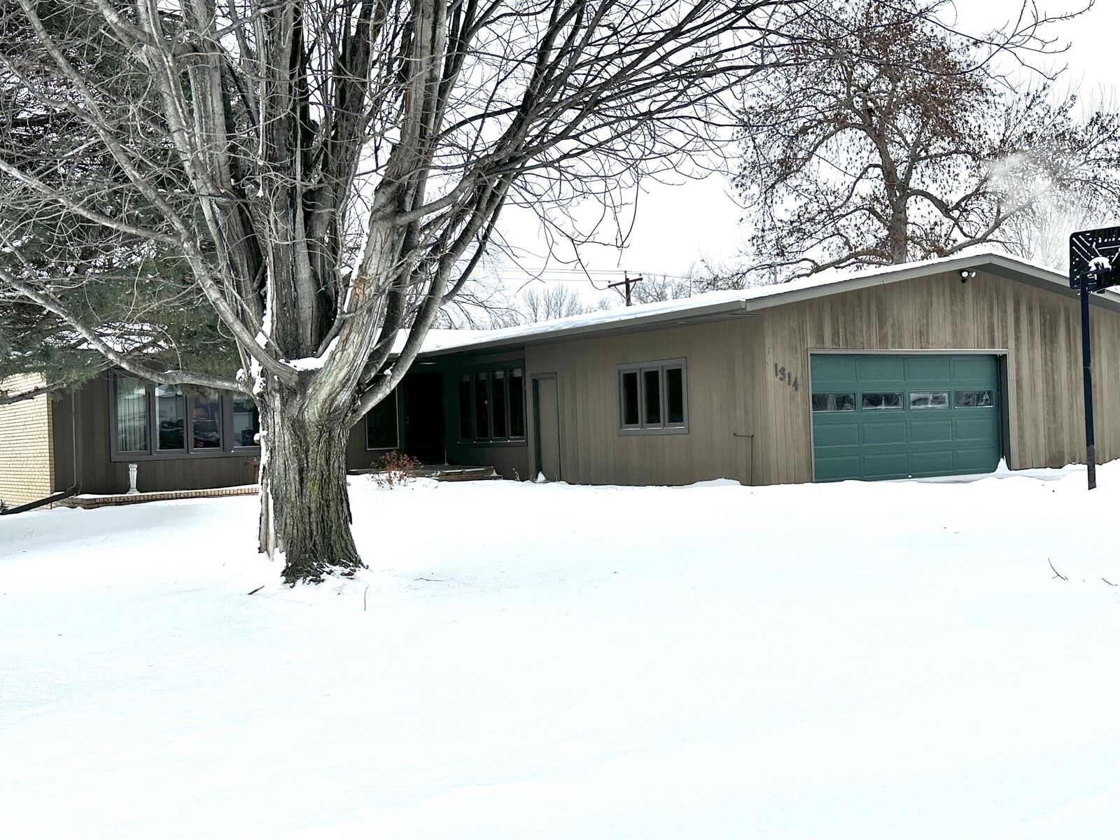 Property Photo:  1314 N 3rd St  SD 57401 