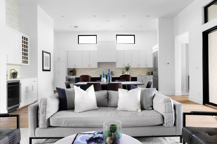 2317 Kahala Sunset Drive  Spicewood TX 78669 photo