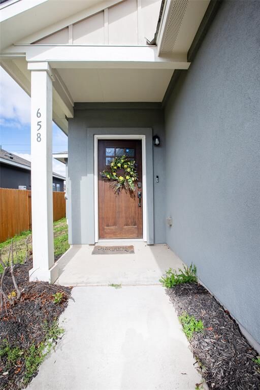 Property Photo: 658 Nautical Loop Loop TX 78640