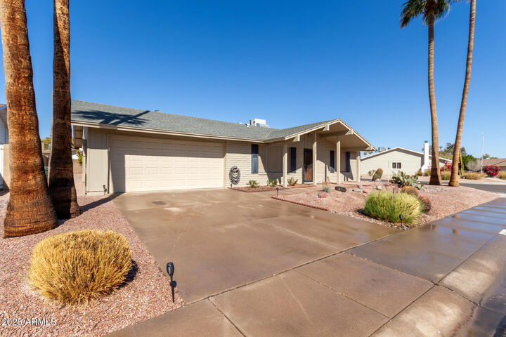 Property Photo: 11830 S Paiute Street AZ 85044