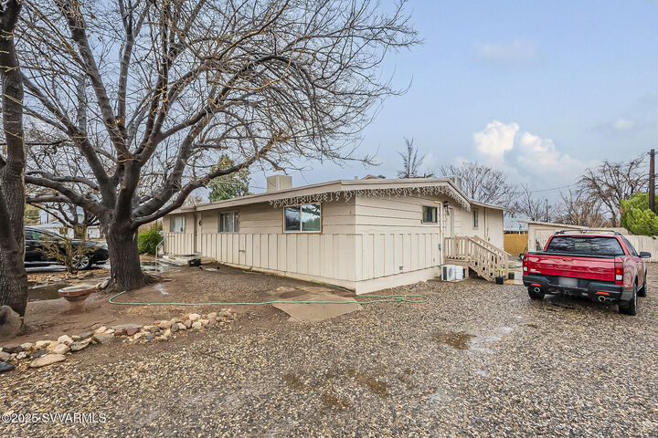 Property Photo:  1101 E Mingus Avenue Abc  AZ 86326