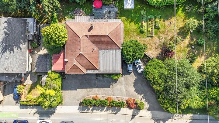Property Photo: 815 E 29th Street BC V7K 1B6