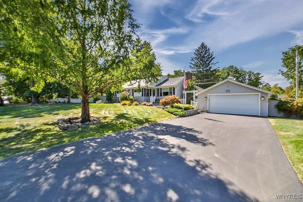 Property Photo:  4760 Sawmill Road  NY 14031