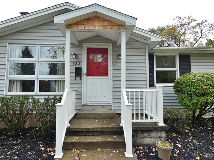 Property Photo:  183 N Harvest St  NY 14221