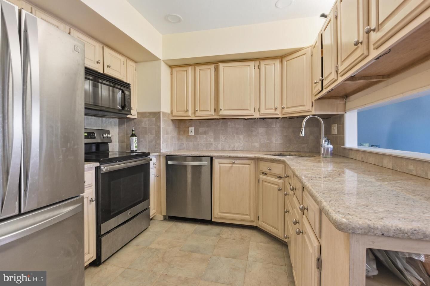 Property Photo: 514 Randolph Court C PA 19147