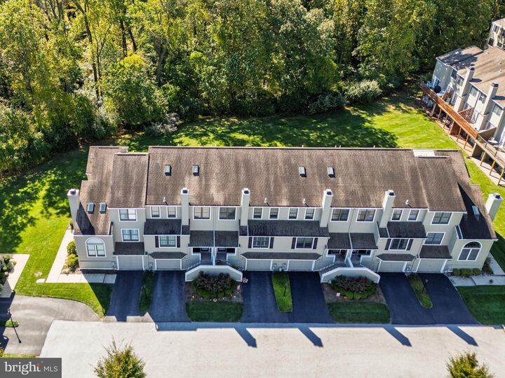 Property Photo: 1402 Radcliffe Court PA 19073