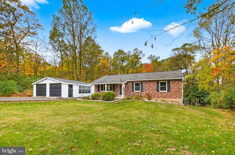 Property Photo:  1844 Chestnut Hill Road  PA 19540 