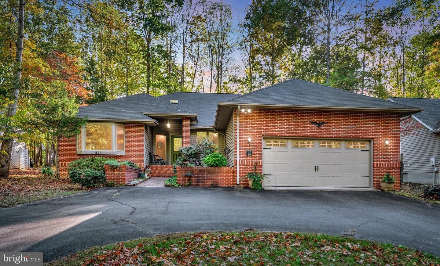 Property Photo: 221 Washington Street VA 22508