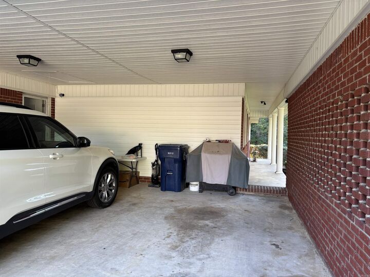 Property Photo: 1045 Woodlawn AR 71701-6424