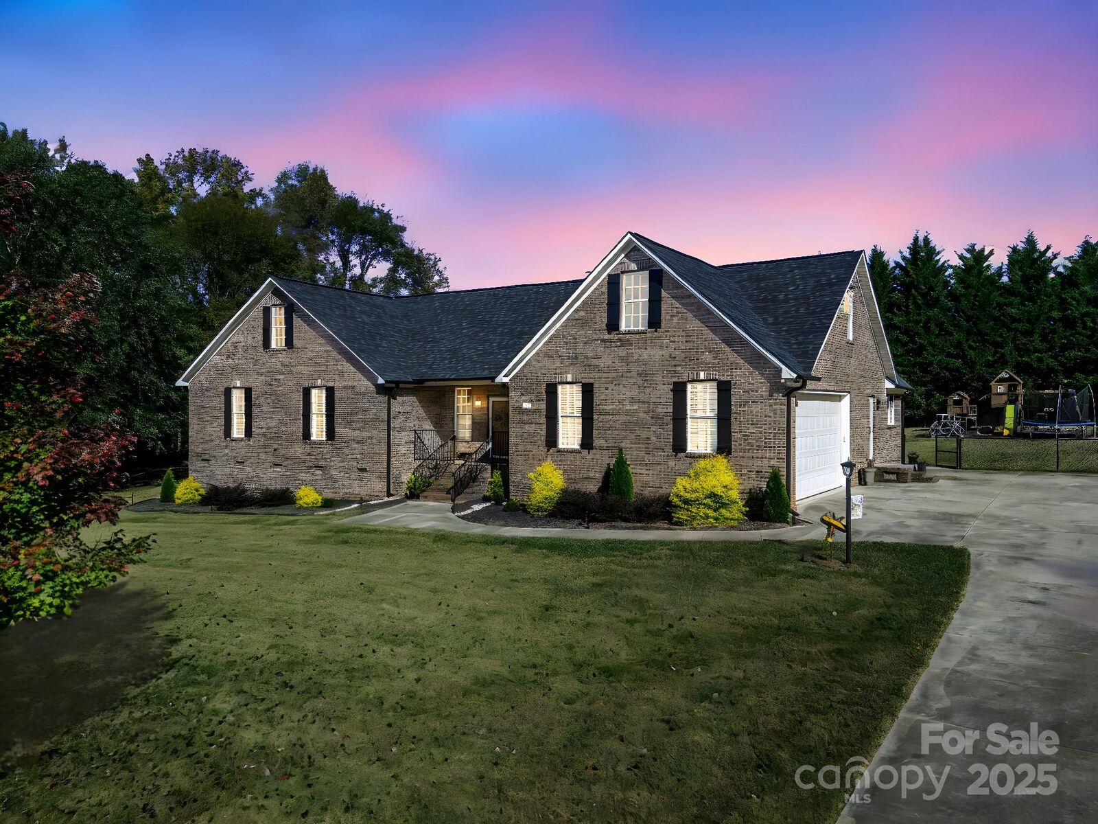 Property Photo: 243 Laren Road NC 28152