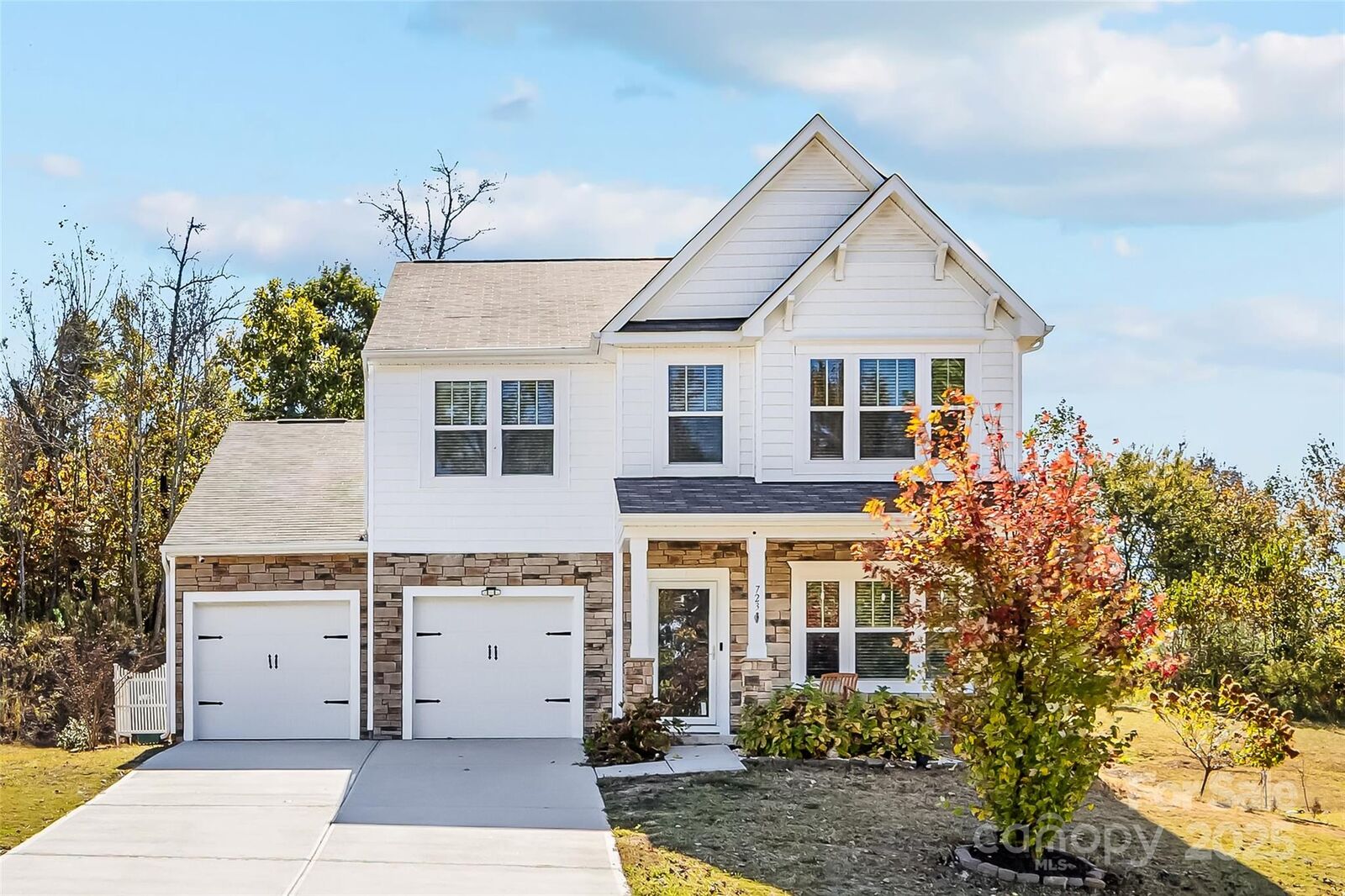 Property Photo: 723 Yorkshire Drive NC 28001