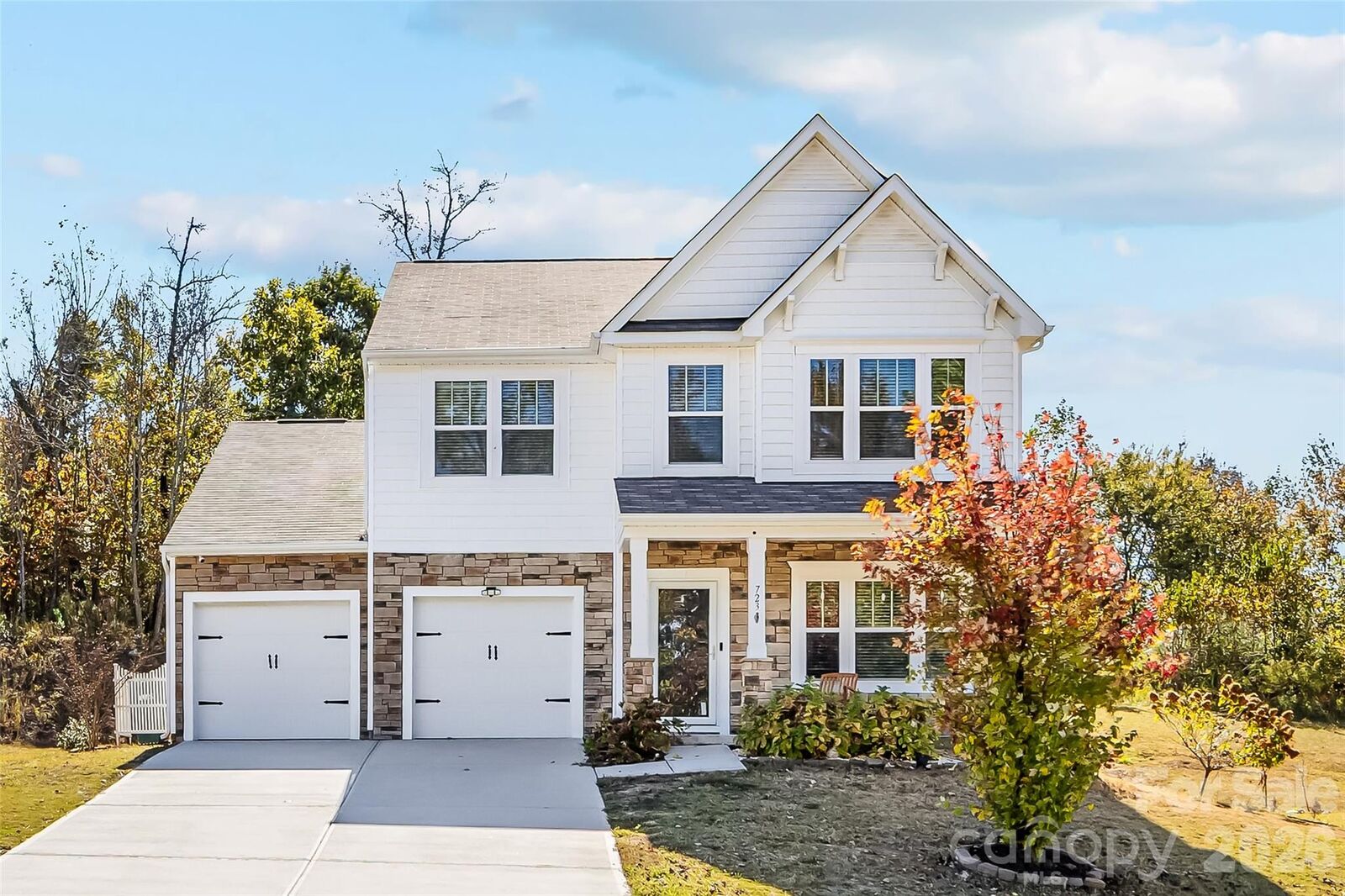 Property Photo: 723 Yorkshire Drive NC 28001