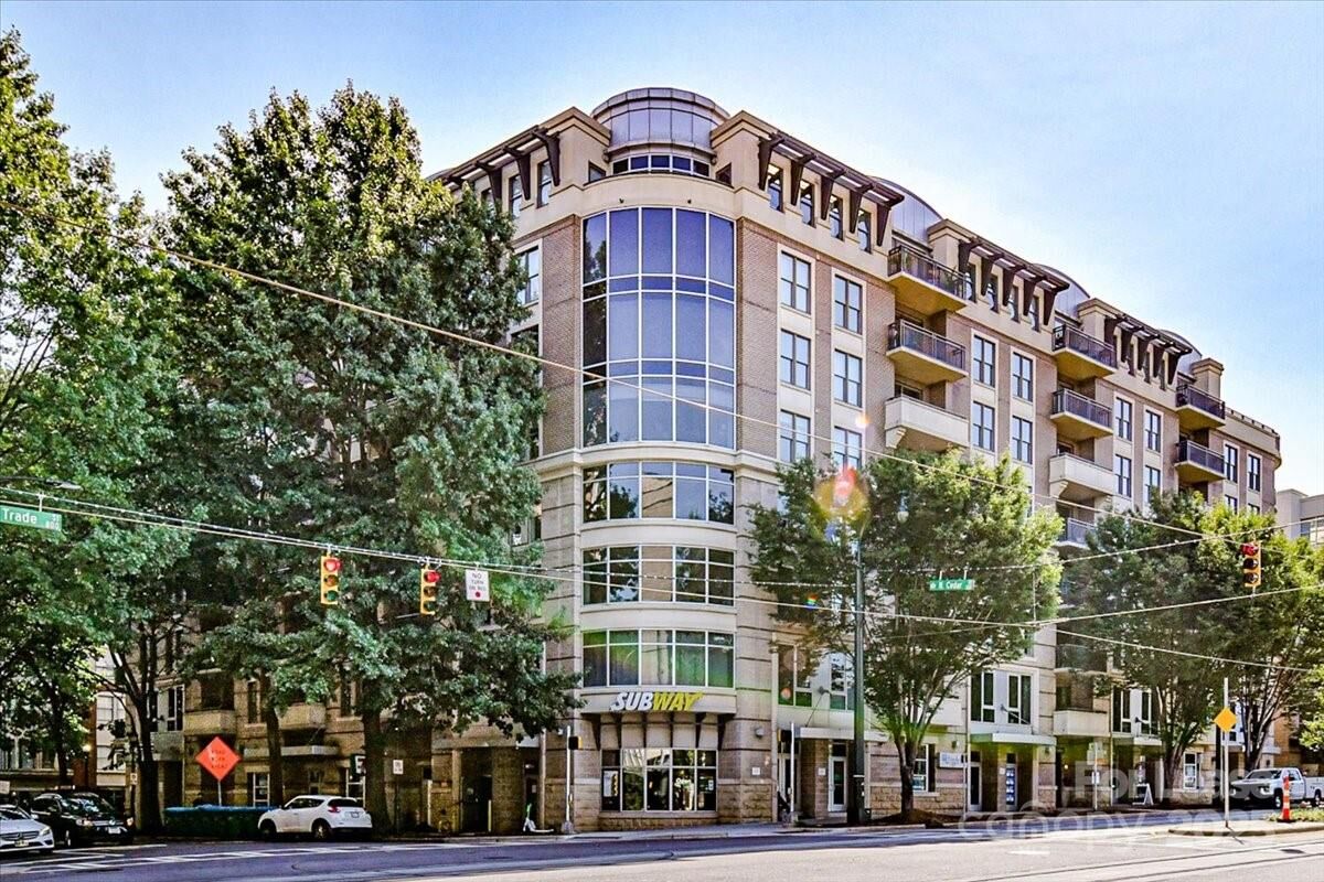 Property Photo:  718 Trade Street 204  NC 28202 