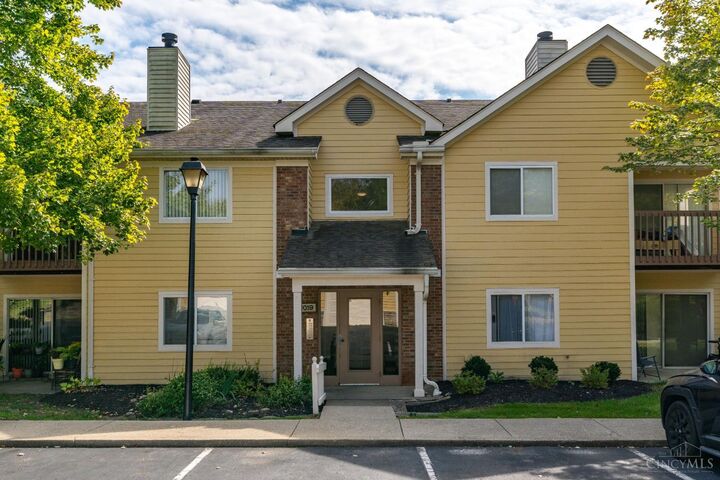 1019 Cedar Ridge Drive  Pierce Twp OH 45245 photo