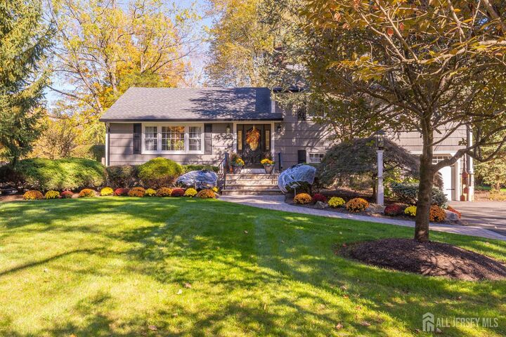 374 S Maple Avenue S  Bernards NJ 07920 photo