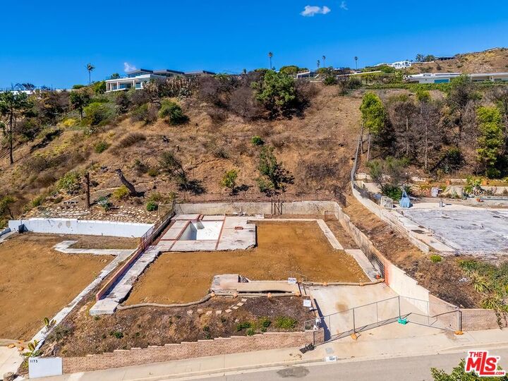 Property Photo: 1183 Lachman Ln CA 90272