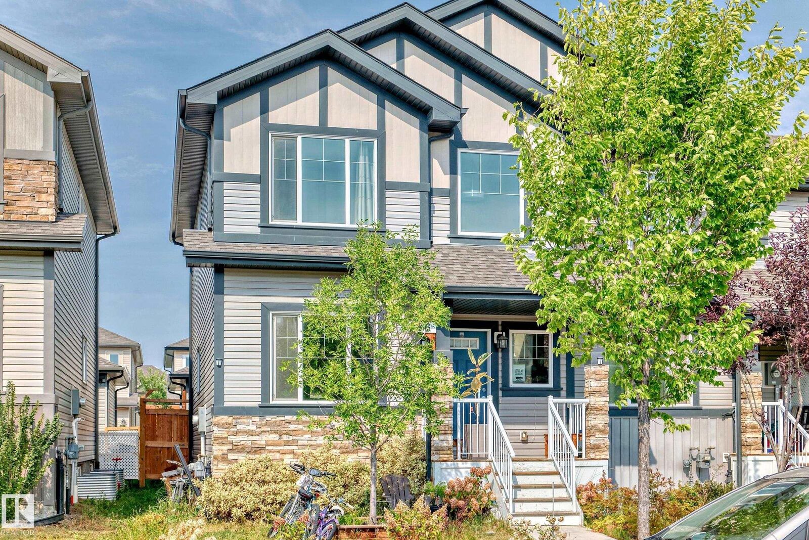 Property Photo: 1426 26 Avenue NW AB T6T 0W1