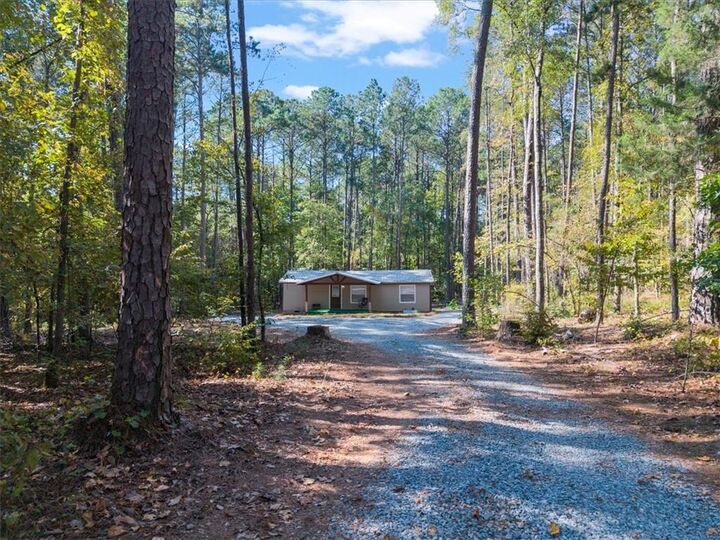 Property Photo: 103 E Bearcreek Road GA 31024