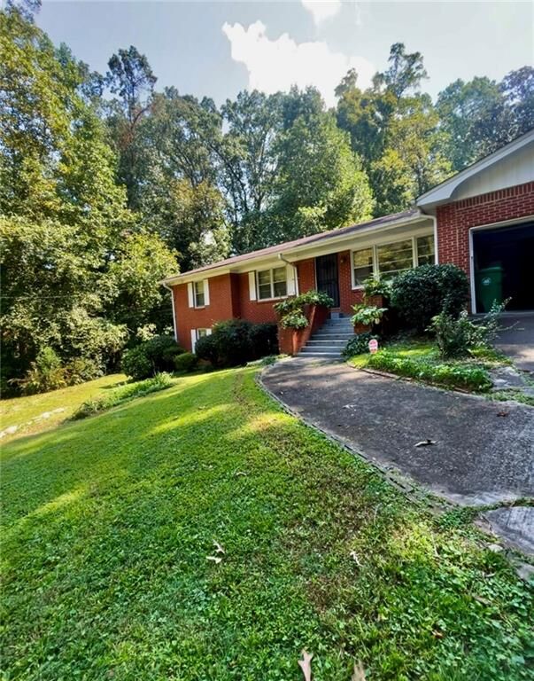 Property Photo: 3801 Bretton Woods Road GA 30032