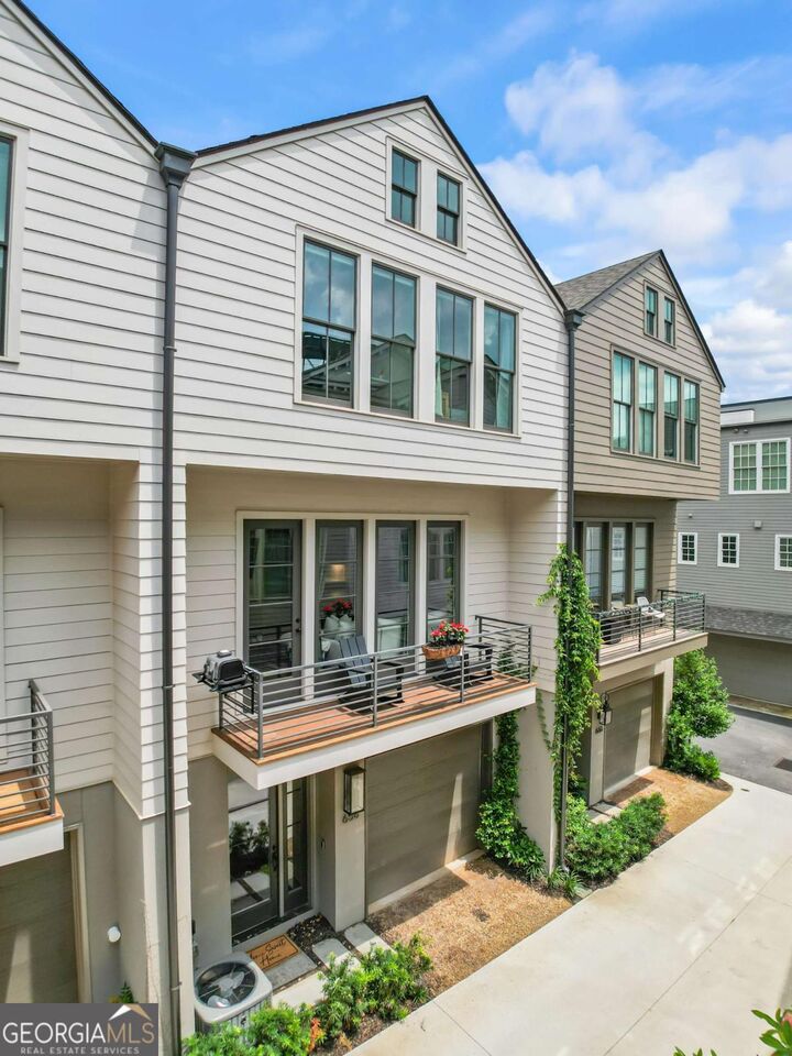 Property Photo: 658 Bull Street SE GA 30315