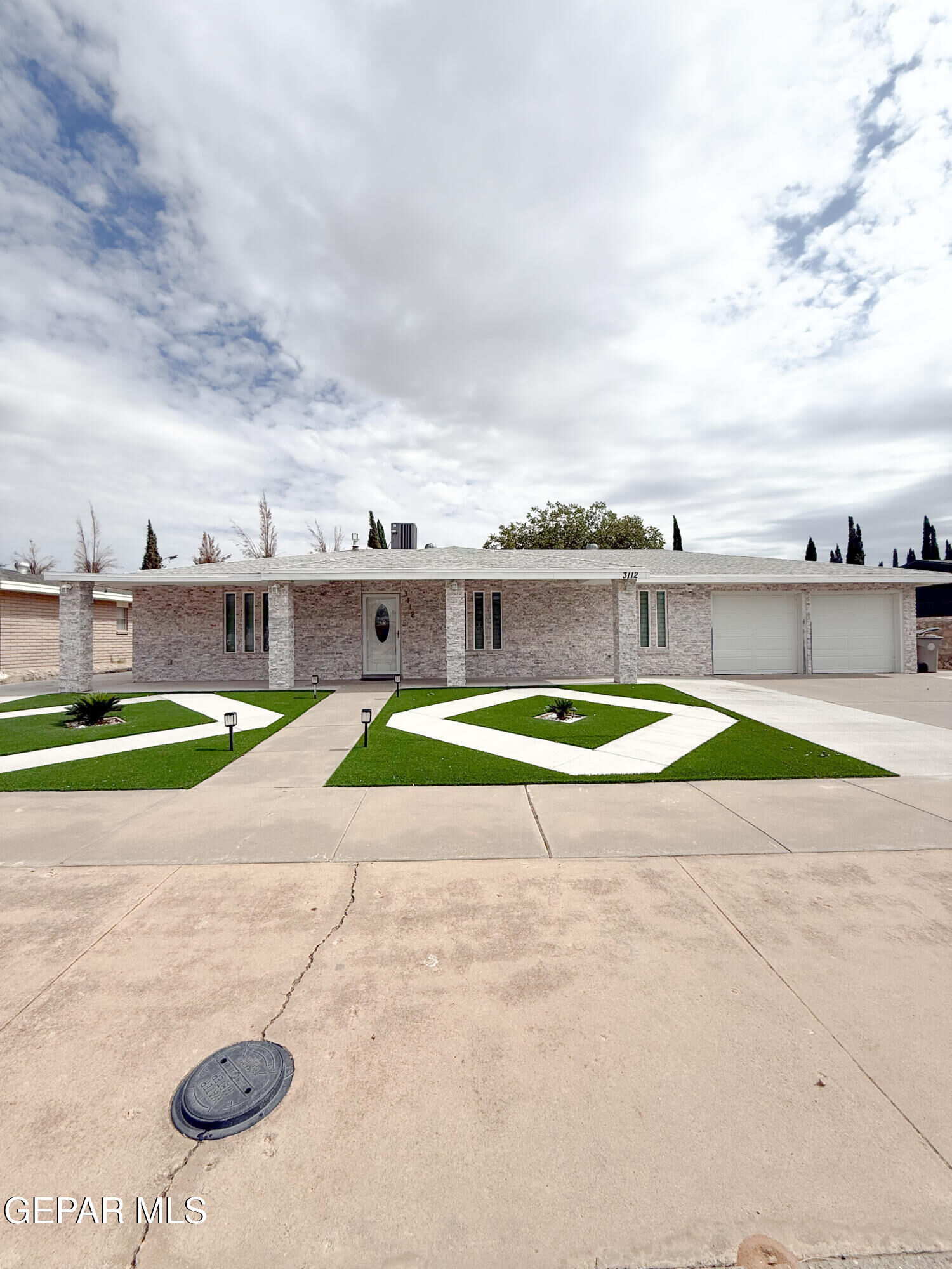 Property Photo: 3112 Eads Place TX 79935