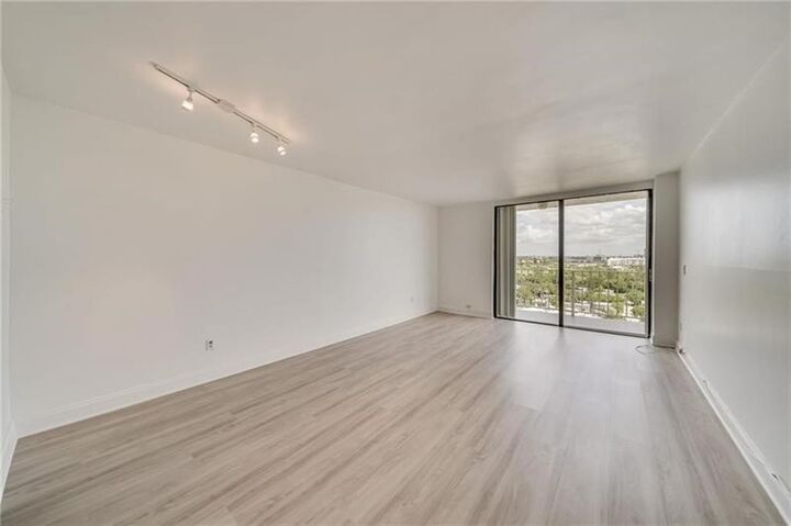 Property Photo: 2350 NE 135th St 1212 FL 33181