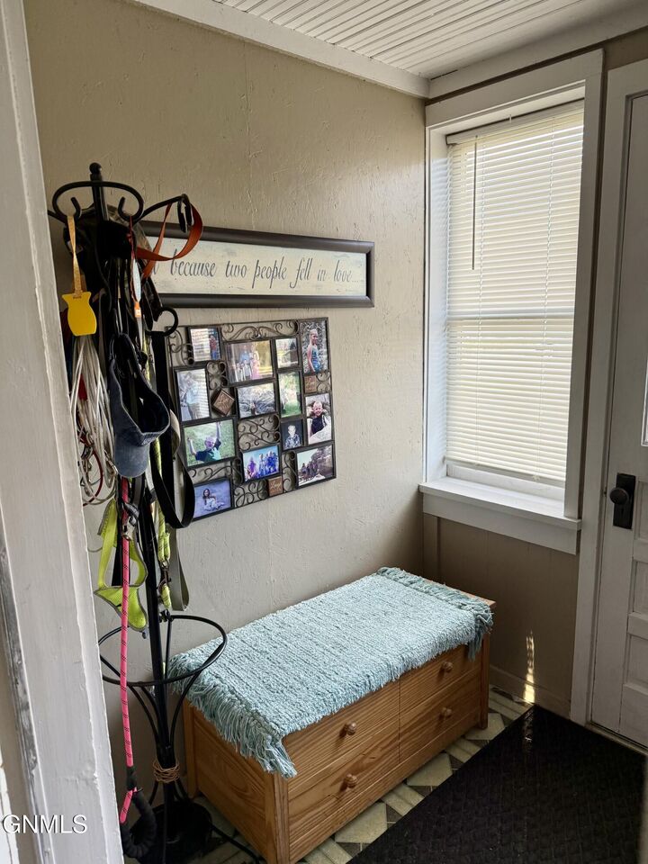 Property Photo:  105 8th Street N  ND 58474