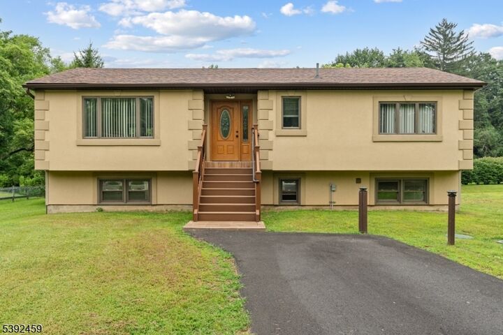 Property Photo: 9 Old Rudetown Rd NJ 07462