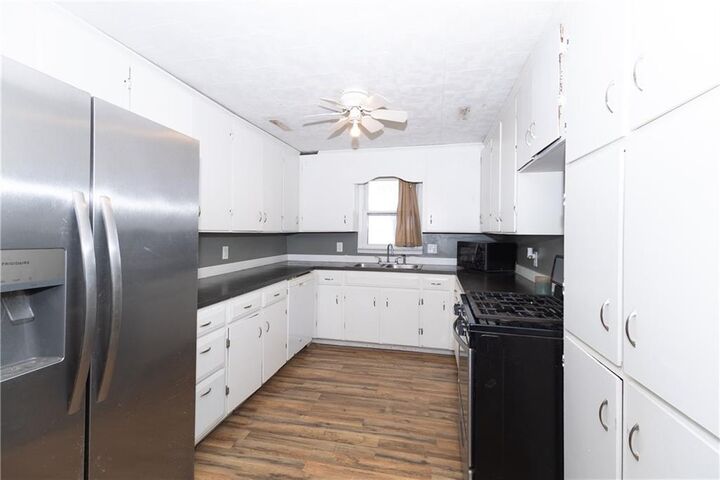 Property Photo:  229 22,000 Road  KS 67335 