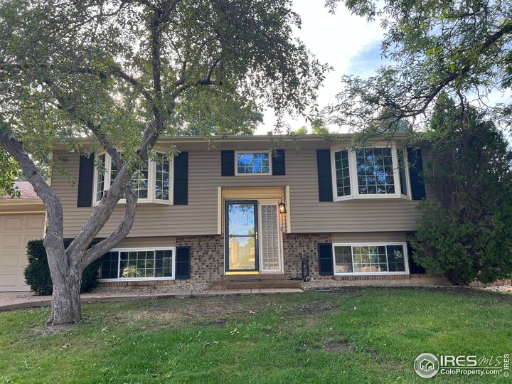 1327 Brookfield Dr  Longmont CO 80501 photo