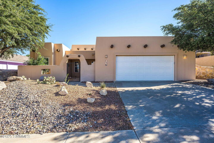 Property Photo: 725 Canyon Verde NM 88011