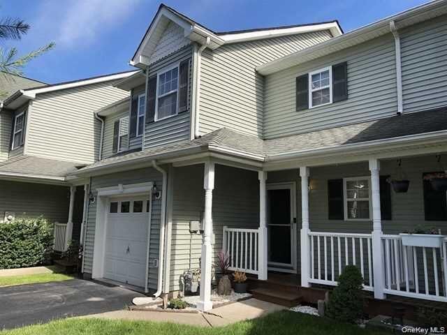 Property Photo:  141 Pinebrook Drive  NY 12538 