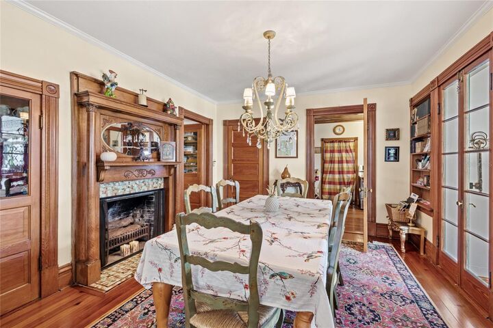 Property Photo:  442 E 3rd Avenue  FL 32757