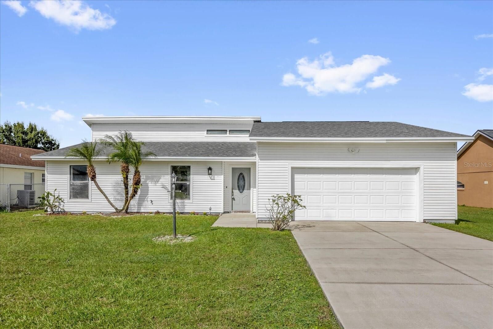Property Photo: 348 Jacksonville Court FL 34759