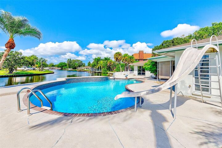 Property Photo:  2441 Roberta Lane  FL 33764