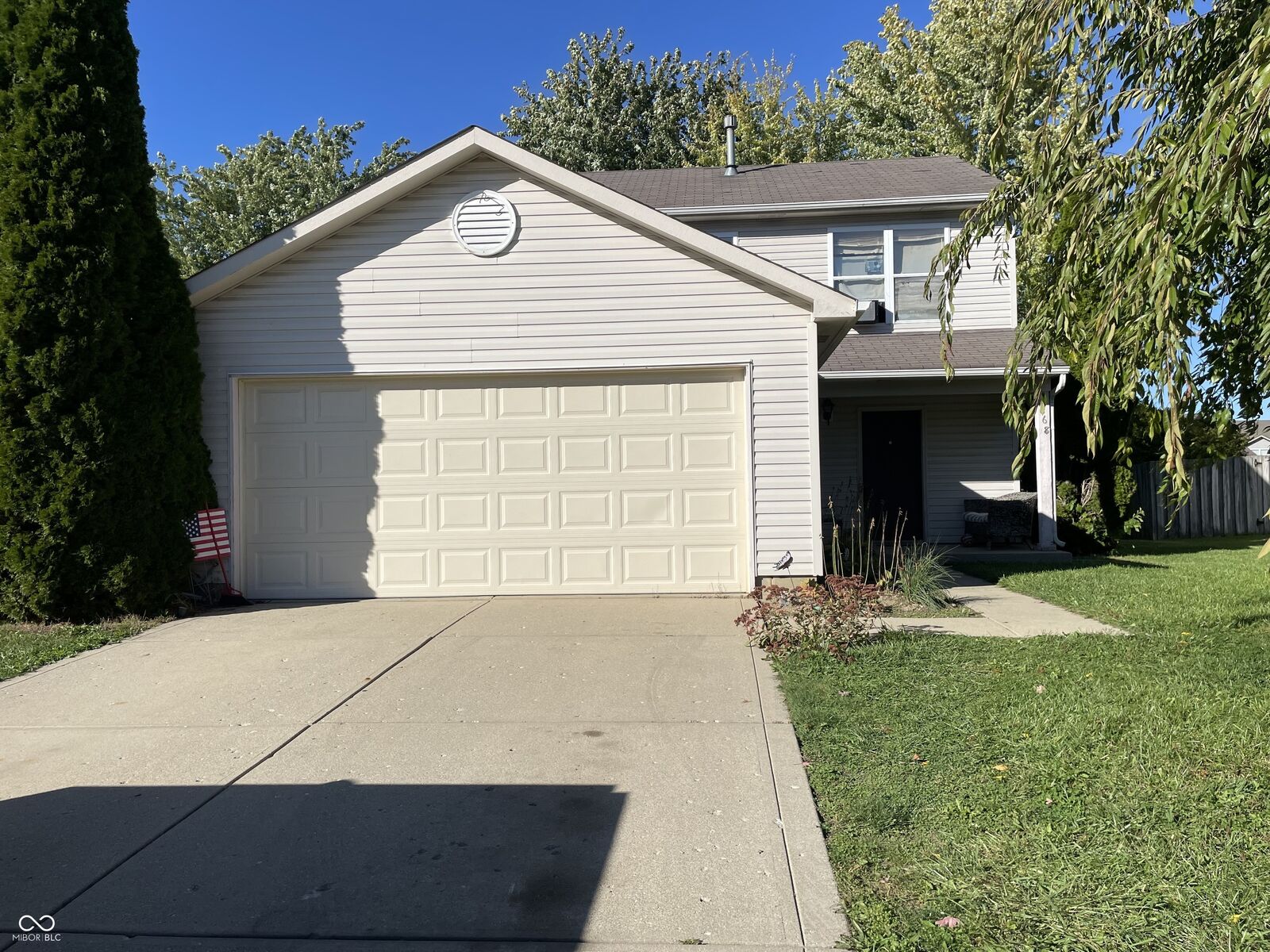 Property Photo: 1668 Willowview Lane IN 46140