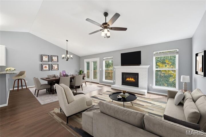 Property Photo: 964 Shire Lane MO 63025