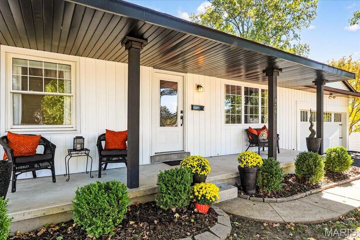 Property Photo: 936 Poinsetta Lane MO 63122