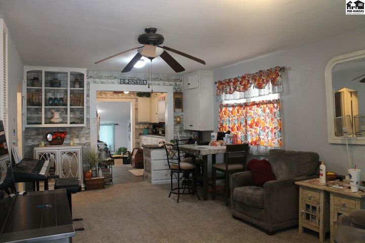 Property Photo:  812 E 6th Ave  KS 67501 