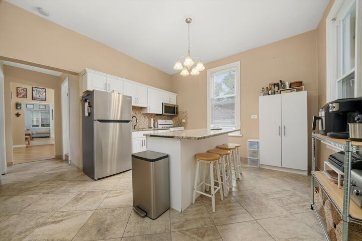 Property Photo: 2515 W Charleston Street IL 60647