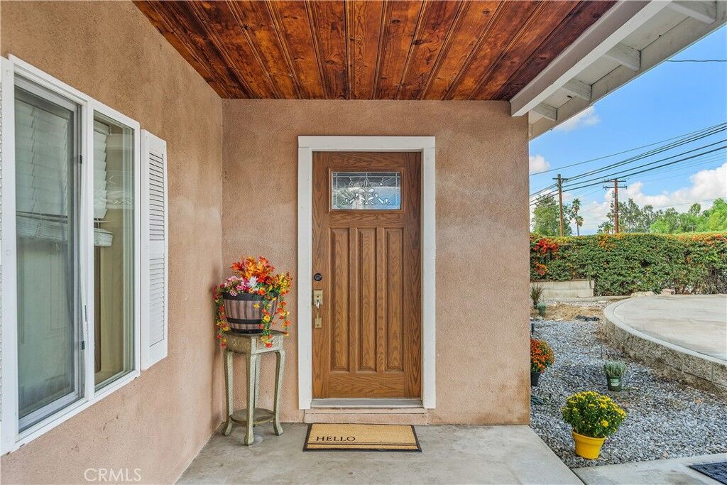 Property Photo: 2220 Mentone CA 92359