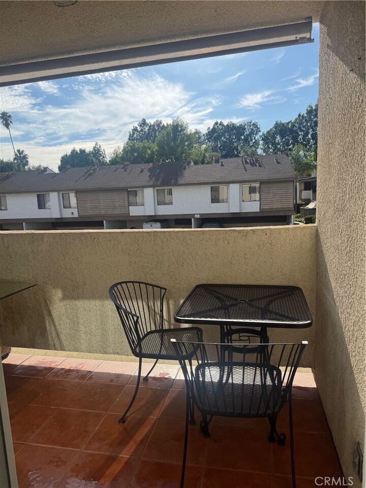 Property Photo:  15455 Sherman Way 11  CA 91406